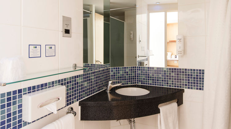 Holiday Inn Express Antrim Room