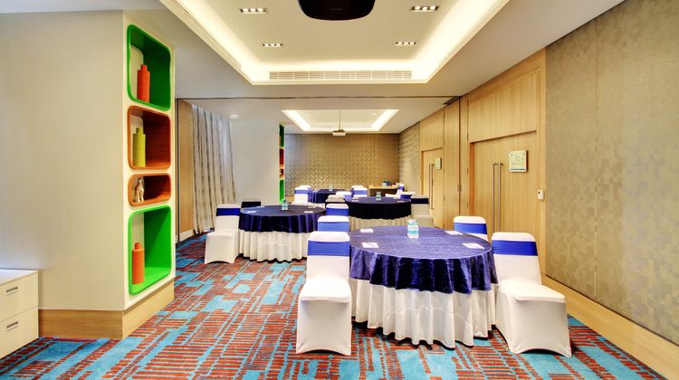 Holiday Inn Bengaluru Racecourse Meeting