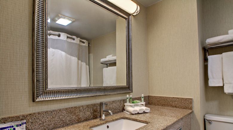 <b>Holiday Inn Express Room</b>. Images powered by <a href="https://www.leonardoworldwide.com/" title="Leonardo Worldwide" target="_blank">Leonardo</a>.