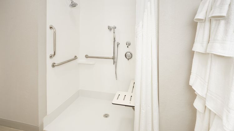 Holiday Inn Expres/Stes Chicago N Shore Room