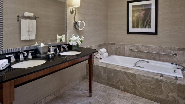 <b>Loews New Orleans Hotel Room</b>. Images powered by <a href="https://www.leonardoworldwide.com/" title="Leonardo Worldwide" target="_blank">Leonardo</a>.