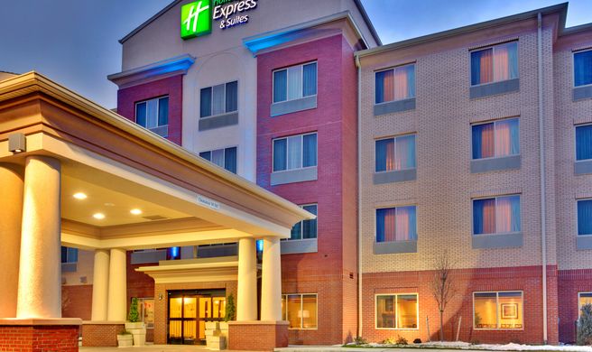 Holiday Inn Express Hotel & Stes Dewitt Exterior