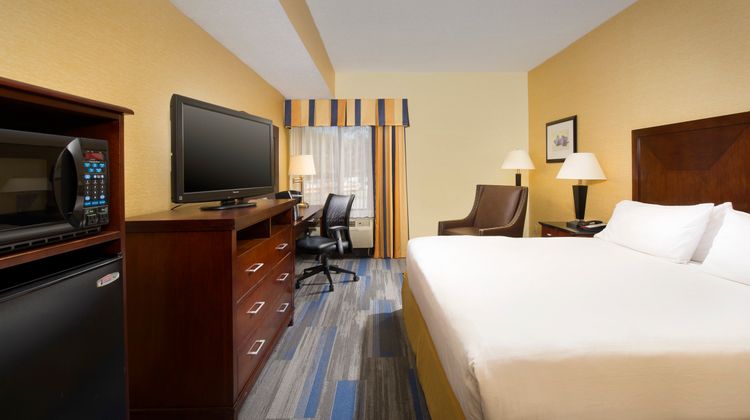 Holiday Inn Express Washington DC-BW Pkw Room