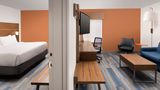 Holiday Inn Express & Sts College Park Suite