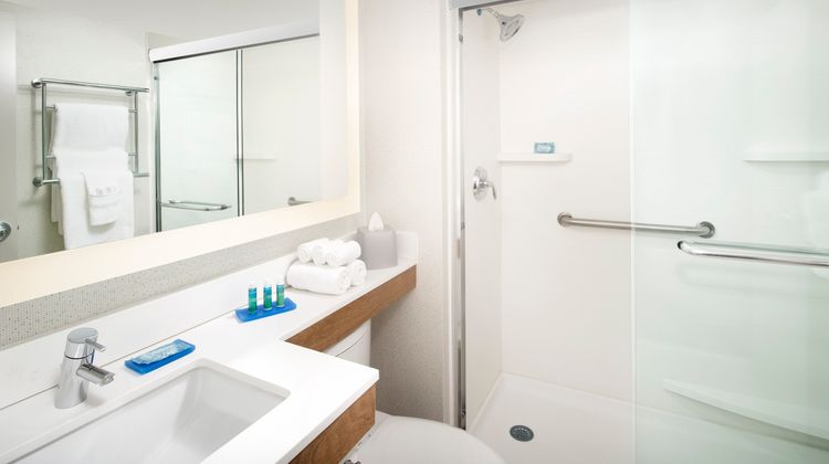 Holiday Inn Express & Sts College Park Room