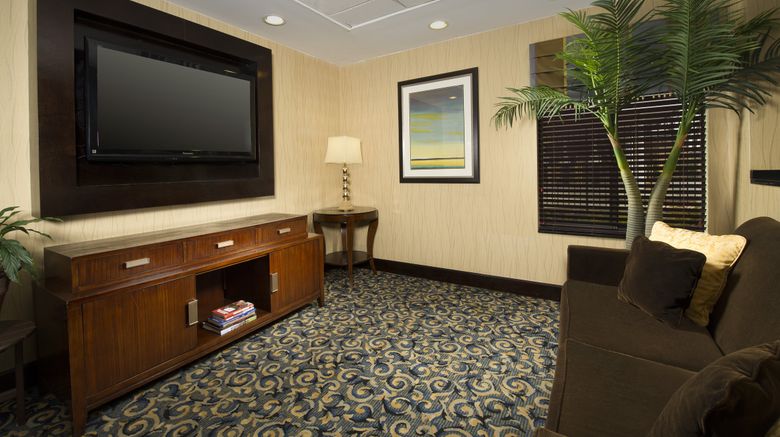 <b>Holiday Inn Express Washington DC-BW Pkw Lobby</b>. Images powered by <a href="https://www.leonardoworldwide.com/" title="Leonardo Worldwide" target="_blank">Leonardo</a>.