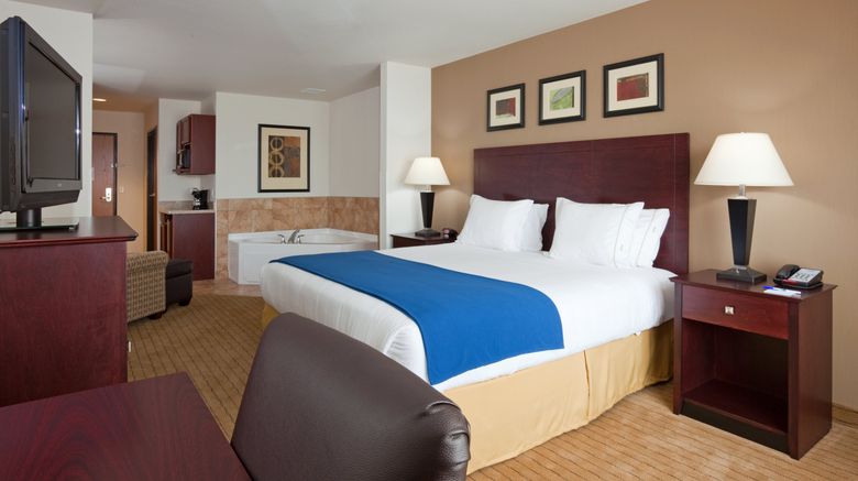 <b>Holiday Inn Express Suite</b>. Images powered by <a href="https://www.leonardoworldwide.com/" title="Leonardo Worldwide" target="_blank">Leonardo</a>.