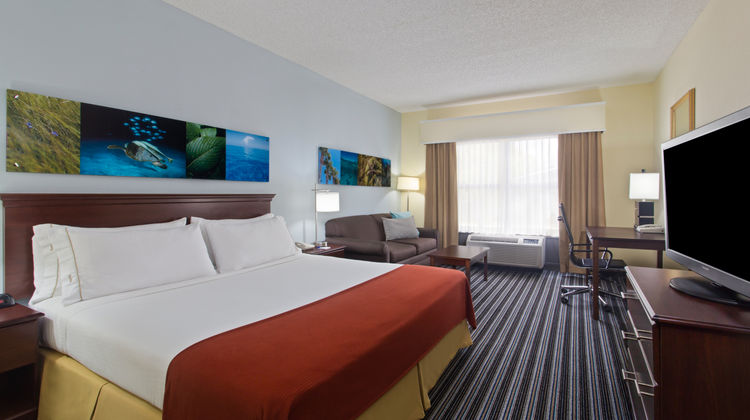 Holiday Inn Express Clearwater North Room