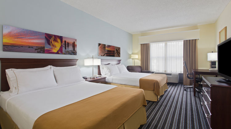 Holiday Inn Express Clearwater North Room