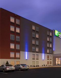 Holiday Inn Express & Sts College Park