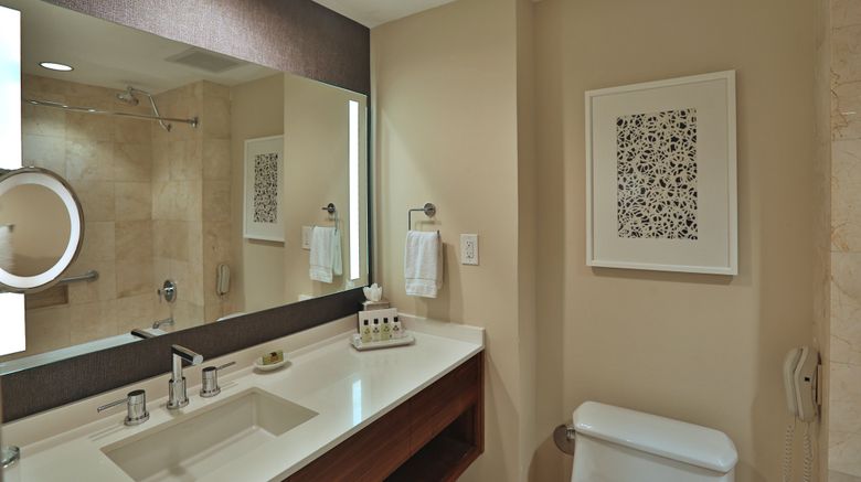 <b>InterContinental at Doral Miami Room</b>. Images powered by <a href="https://www.leonardoworldwide.com/" title="Leonardo Worldwide" target="_blank">Leonardo</a>.