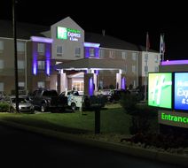 Holiday Inn & Suites, Sweetwater Exterior