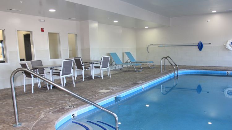 Holiday Inn & Suites, Sweetwater Pool
