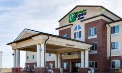 Holiday Inn Express & Suites Nevada