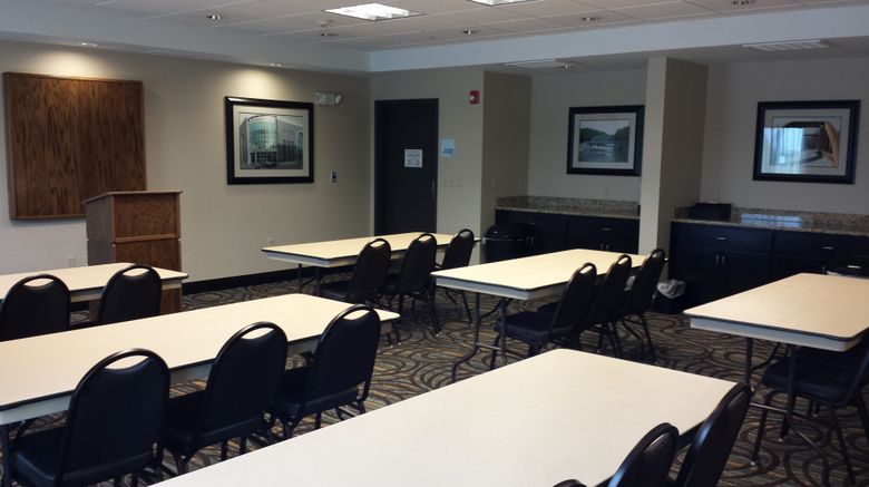 <b>Holiday Inn Express & Suites Nevada Meeting</b>. Images powered by <a href="https://www.leonardoworldwide.com/" title="Leonardo Worldwide" target="_blank">Leonardo</a>.