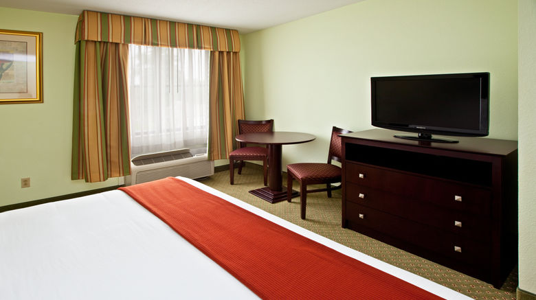 <b>Holiday Inn Express & Suites Scottsburg Suite</b>. Images powered by <a href="https://www.leonardoworldwide.com/" title="Leonardo Worldwide" target="_blank">Leonardo</a>.