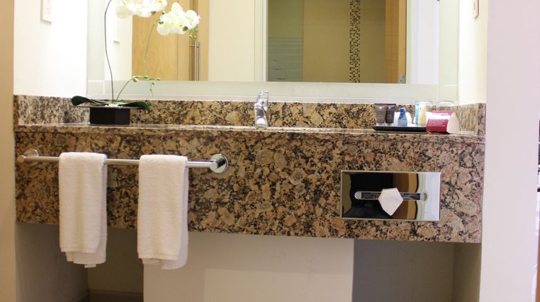 <b>Holiday Inn Tuxpan-Convention Center Room</b>. Images powered by <a href="https://www.leonardoworldwide.com/" title="Leonardo Worldwide" target="_blank">Leonardo</a>.