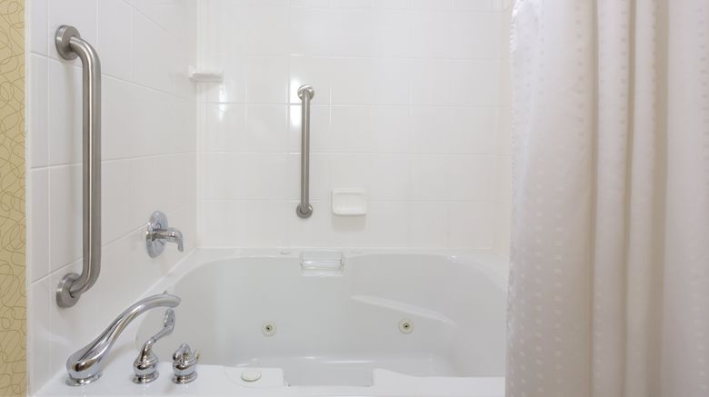 <b>Holiday Inn Express East Brunswick Suite</b>. Images powered by <a href="https://www.leonardoworldwide.com/" title="Leonardo Worldwide" target="_blank">Leonardo</a>.