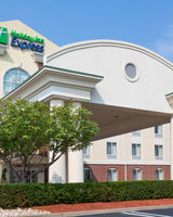 Holiday Inn Express East Brunswick