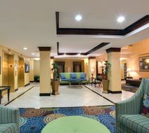 Holiday Inn Express East Brunswick Lobby