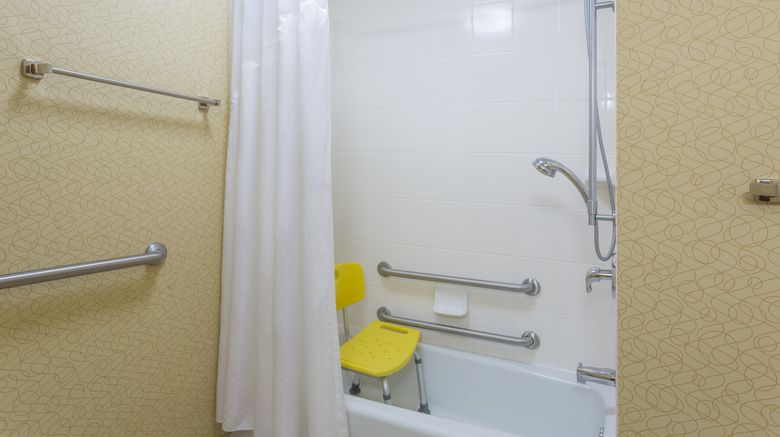 <b>Holiday Inn Express East Brunswick Room</b>. Images powered by <a href="https://www.leonardoworldwide.com/" title="Leonardo Worldwide" target="_blank">Leonardo</a>.
