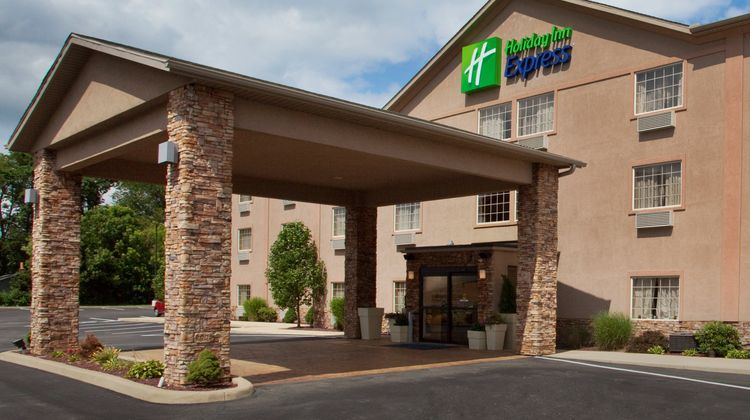 Holiday Inn Express Mount Pleasant Exterior