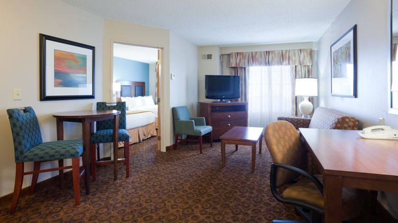 <b>Holiday Inn Express & Suites St. Cloud Suite</b>. Images powered by <a href="https://www.leonardoworldwide.com/" title="Leonardo Worldwide" target="_blank">Leonardo</a>.