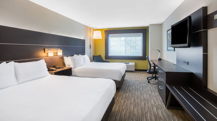 Holiday Inn Express Hotel & Suites Room
