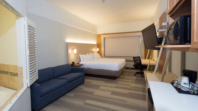 Holiday Inn Express & Suites, Monroe Room