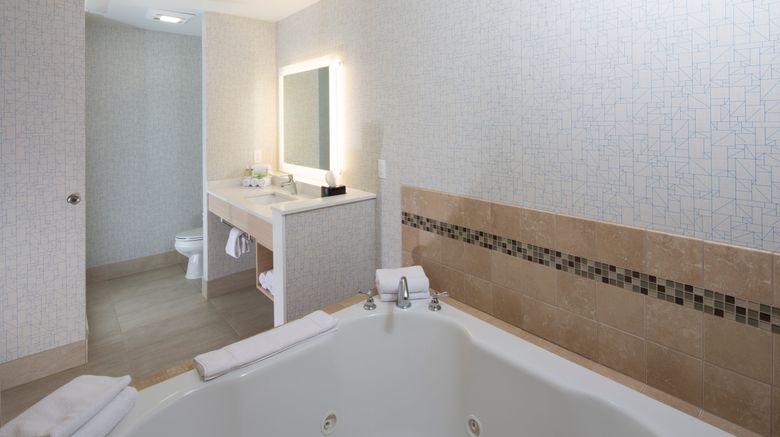 <b>Holiday Inn Express & Suites, Monroe Suite</b>. Images powered by <a href="https://www.leonardoworldwide.com/" title="Leonardo Worldwide" target="_blank">Leonardo</a>.