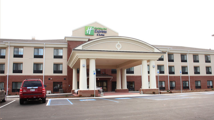 Holiday Inn Express & Suites La Vale Exterior