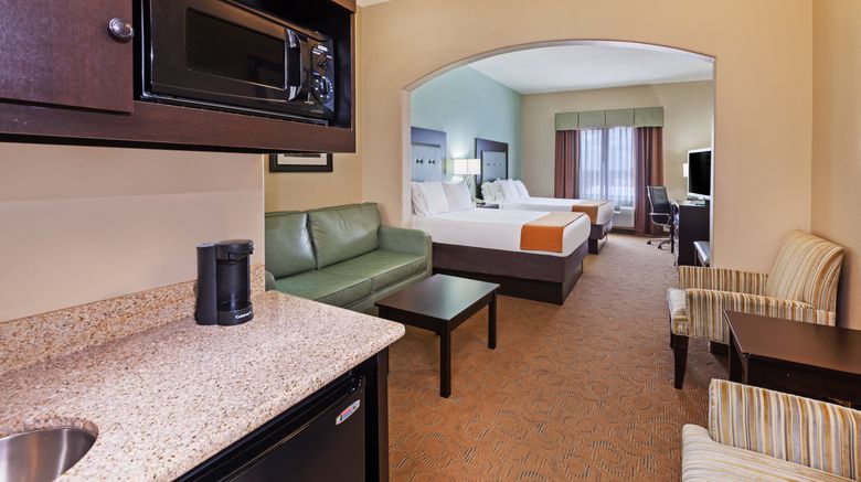 <b>Holiday Inn Express Hotel & Suites Suite</b>. Images powered by <a href="https://www.leonardoworldwide.com/" title="Leonardo Worldwide" target="_blank">Leonardo</a>.