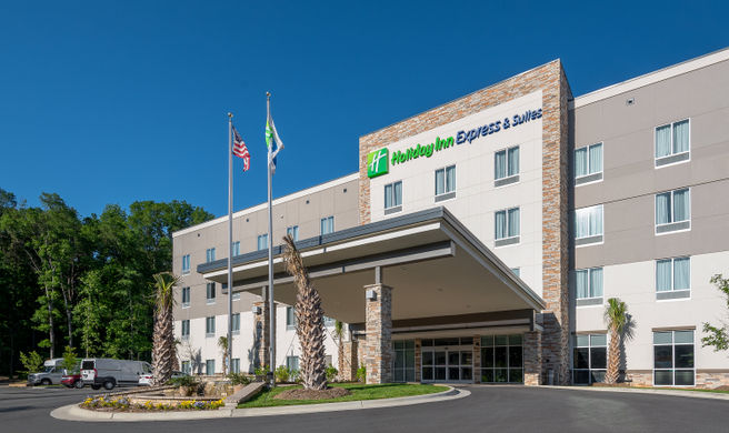 Holiday Inn Express & Suites CLT Airport Exterior