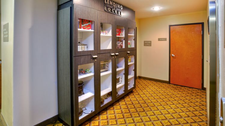 Candlewood Suites Killeen Lobby