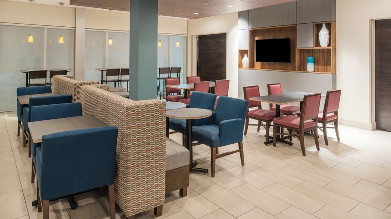 <b>Holiday Inn Express/Suites Kingdom City Restaurant</b>. Images powered by <a href="https://www.leonardoworldwide.com/" title="Leonardo Worldwide" target="_blank">Leonardo</a>.