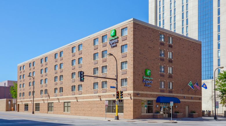 <b>Holiday Inn Express & Suites Downtown Exterior</b>. Images powered by <a href="https://www.leonardoworldwide.com/" title="Leonardo Worldwide" target="_blank">Leonardo</a>.