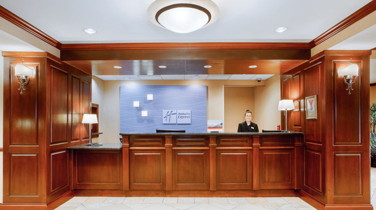 Holiday Inn Express Lobby