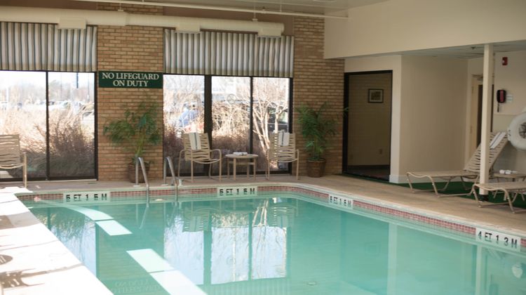 Holiday Inn Express Easton Pool
