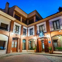 Dona Manuela Hotel