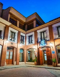 Dona Manuela Hotel