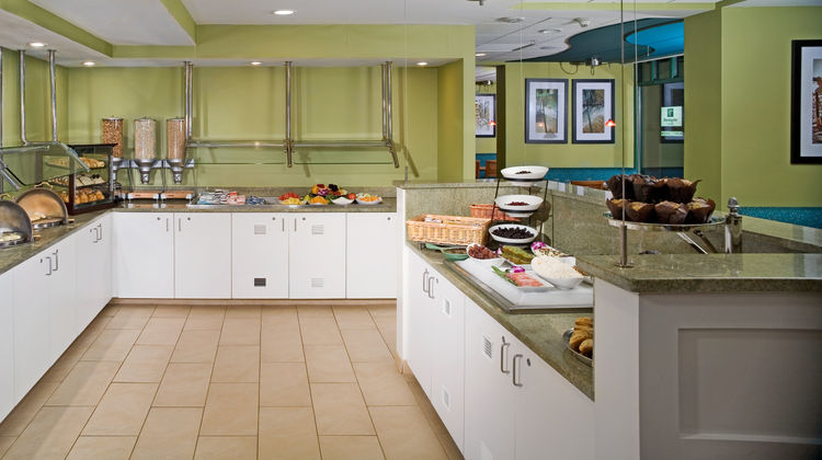 Holiday Inn & Suites North Beach Restaurant