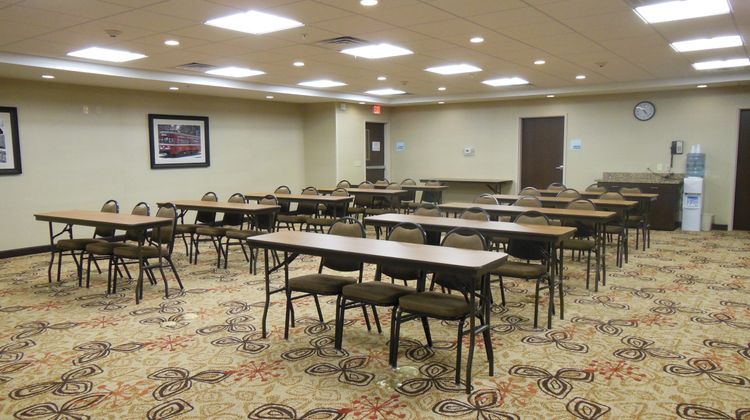 Holiday Inn Express Hotel & Suites Meeting