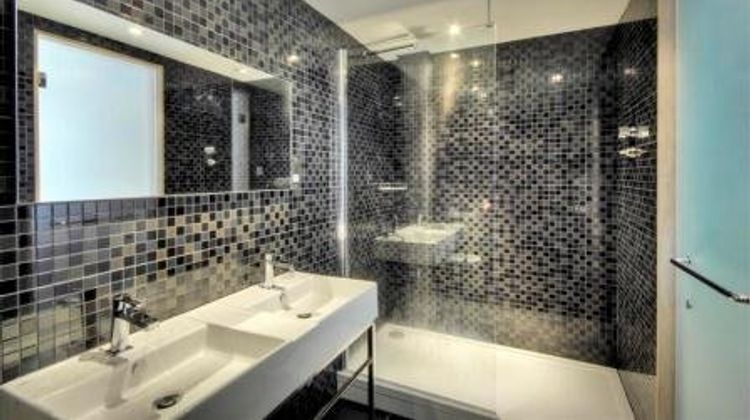 The Grassmarket Hotel Room