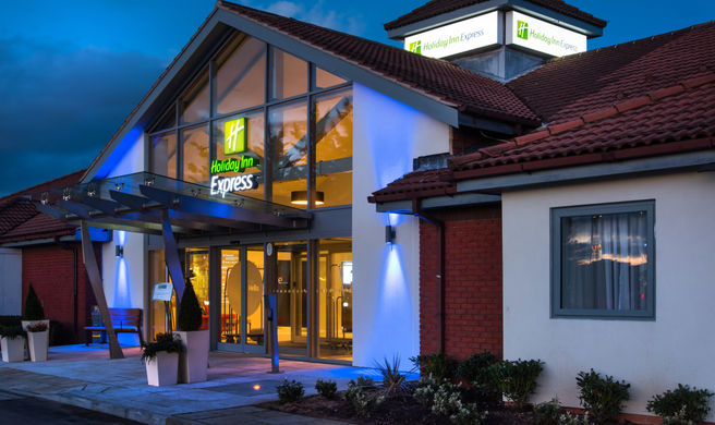Holiday Inn Express Portsmouth - North Exterior