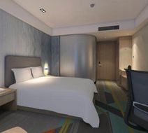 Holiday Inn Express Tianhe Room
