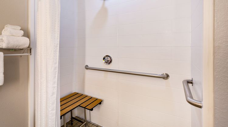 Holiday Inn Express Hotel & Suites Room
