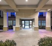 Holiday Inn Express & Suites Grenada Exterior