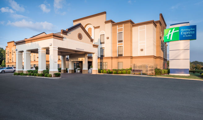 Holiday Inn Express & Suites Grenada Exterior