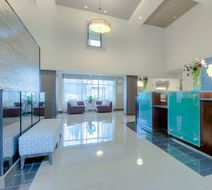 Holiday Inn Express-Stes Carlsbad Beach Lobby