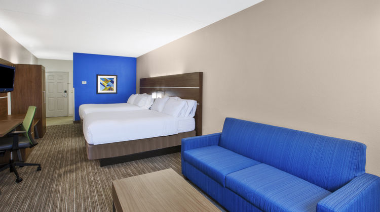 Holiday Inn Express Suite